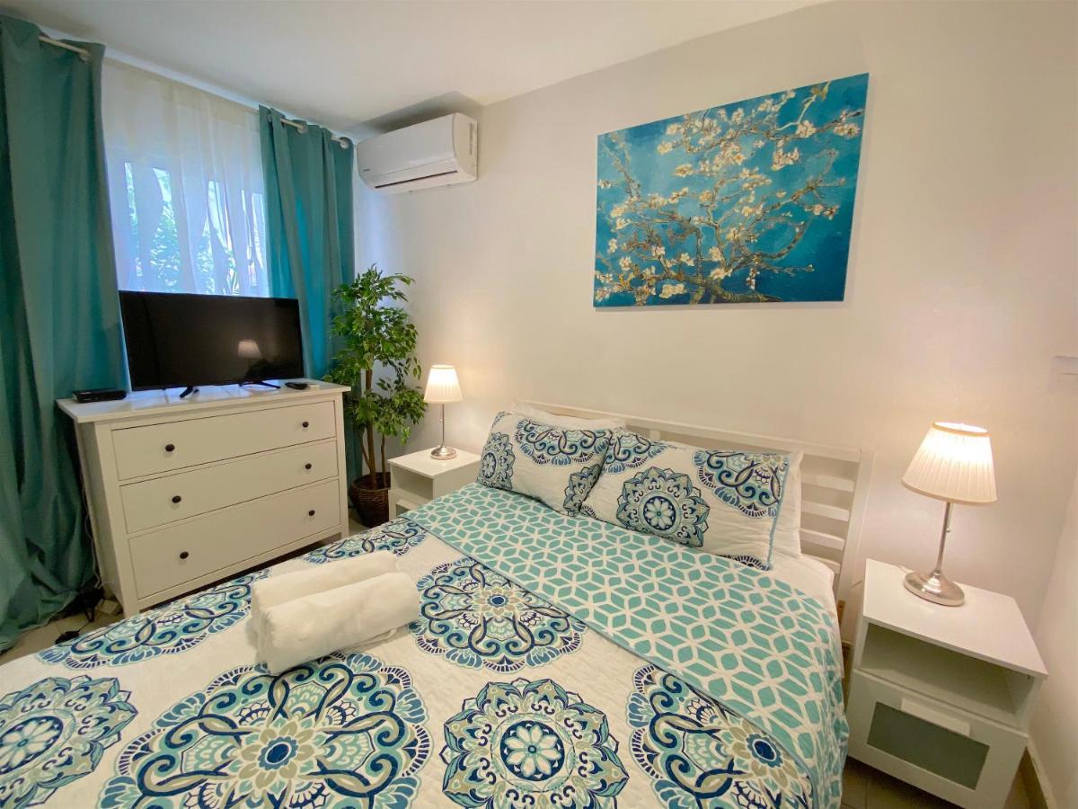 Los Corales Villas And Suites - Beach Club, Spa, Restaurants Punta Cana Exterior photo